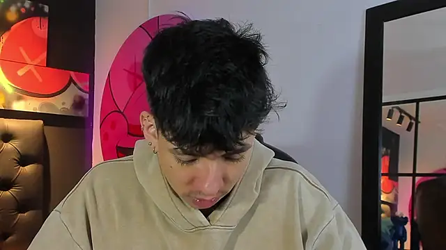 ISAAC CRYSTON online show from September 2025 07:38:01 PM