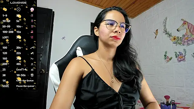 alisson hoffman05 online show from February 2026 03:05:01 PM