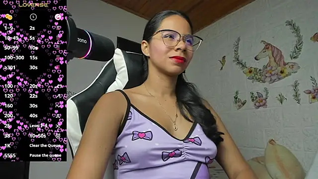Snapshot of alisson_hoffman05 chatting on August 2026 03:22:02 PM alisson hoffman05 online show from August 2026 03:22:02 PM