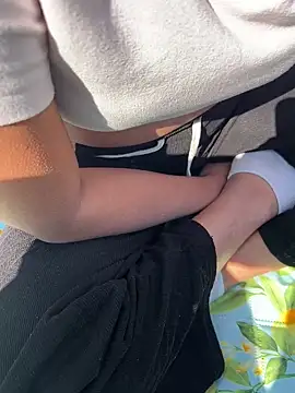 shakybabyx online show from March 2025 12:45:02 PM