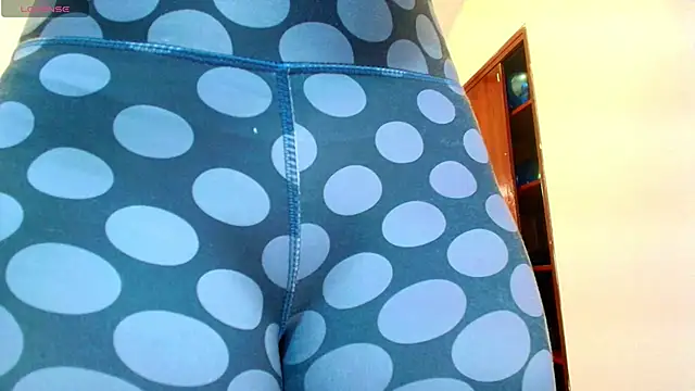 tylla  online show from March 2025 03:30:02 AM