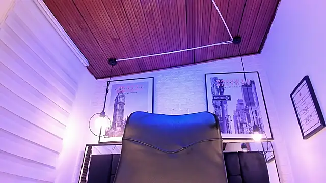 tylla  online show from October 2025 03:59:01 AM