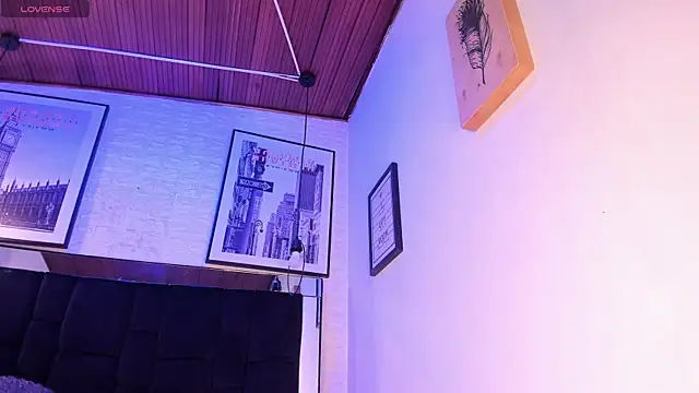 tylla  online show from November 2025 03:28:01 AM