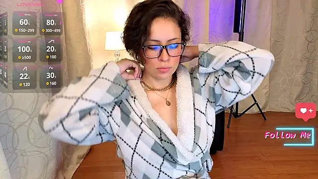 sophia dumont online show from February 2025 02:07:02 AM