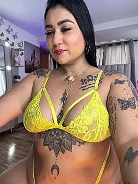 Madissonlove 1 online show from January 2026 01:26:01 PM