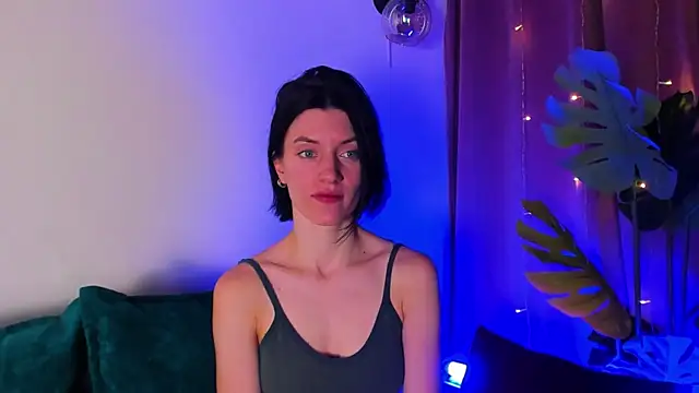 Snapshot of roxy_riot_ chatting on February 2025 04:25:02 AM roxy riot  online show from February 2025 04:25:02 AM