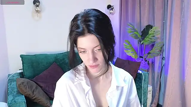 Snapshot of roxy_riot_ chatting on February 2025 01:23:02 AM roxy riot  online show from February 2025 01:23:02 AM