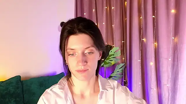 Snapshot of roxy_riot_ chatting on February 2025 07:59:02 AM roxy riot  online show from February 2025 07:59:02 AM