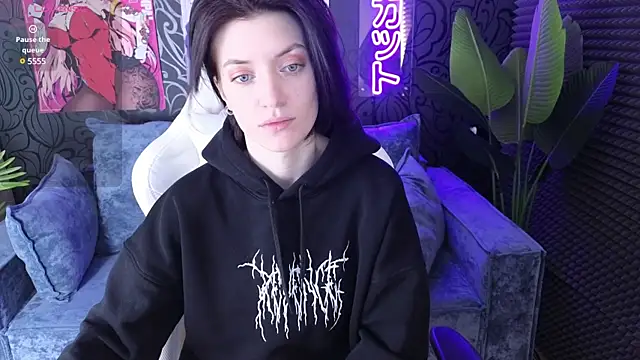 Snapshot of roxy_riot_ chatting on February 2025 01:25:02 AM roxy riot  online show from February 2025 01:25:02 AM