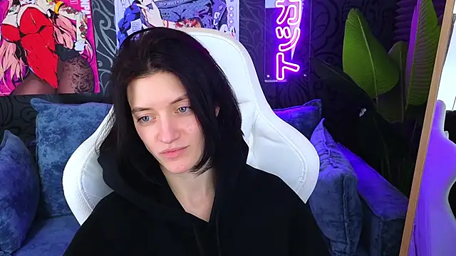 Snapshot of roxy_riot_ chatting on February 2025 07:43:01 AM roxy riot  online show from February 2025 07:43:01 AM