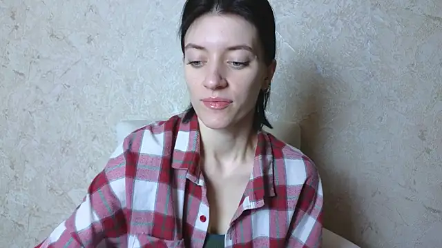 Snapshot of roxy_riot_ chatting on March 2025 01:32:01 AM roxy riot  online show from March 2025 01:32:01 AM