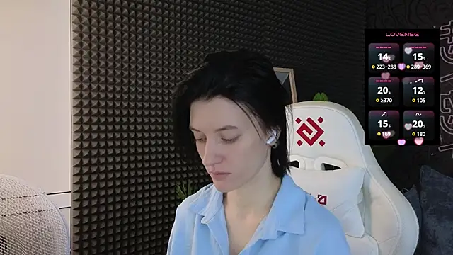 roxy riot  online show from December 2025 03:01:02 AM