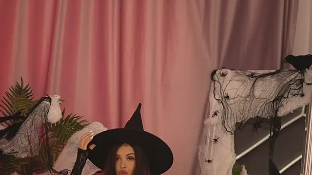 LilaRoses online show from October 2025 05:15:01 AM