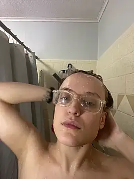 grassXass420 online show from February 2026 08:32:02 PM