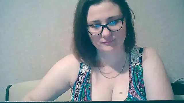MerryLaCherry online show from February 2025 01:00:01 AM
