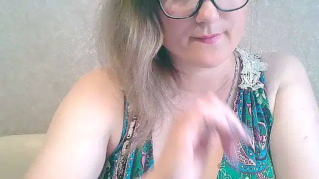 MerryLaCherry online show from June 2026 11:31:01 AM