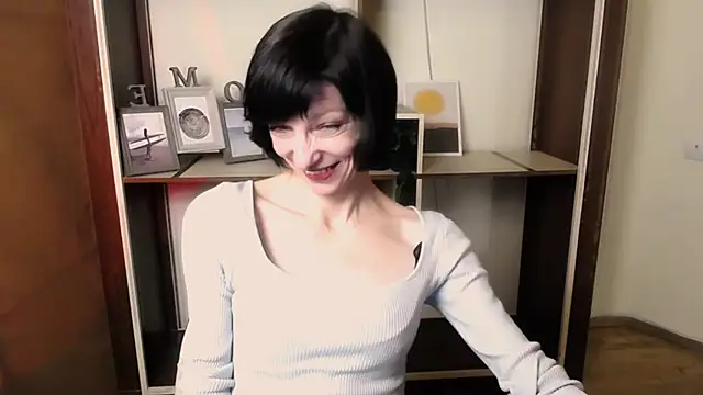  AngeliaFlow  online show from October 2025 07:16:01 AM