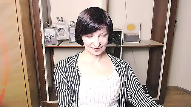  AngeliaFlow  online show from April 2026 08:21:02 AM