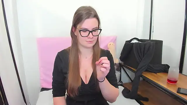 CarolineFlirt online show from February 2026 03:41:02 PM