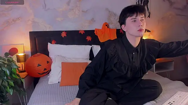 AdrianoAubert online show from November 2025 03:07:01 AM