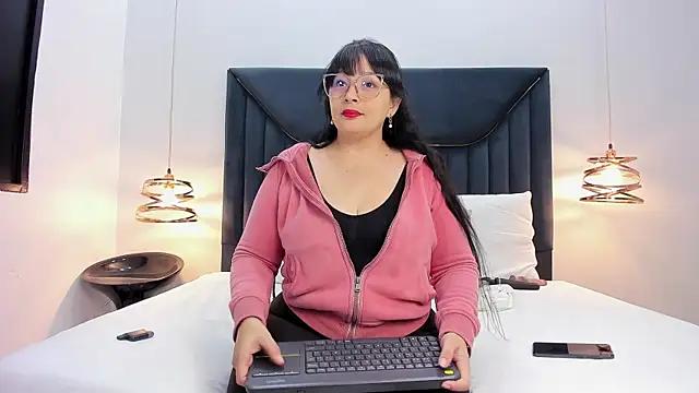 ZamiraGates online show from October 2025 10:34:02 PM