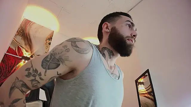 Luke davis01 online show from October 2025 01:14:01 PM