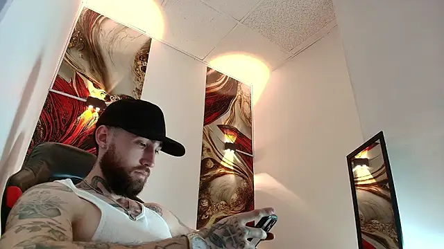 Luke davis01 online show from March 2026 01:06:01 PM