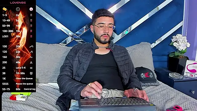 Noa Bonucci online show from February 2025 02:48:02 PM