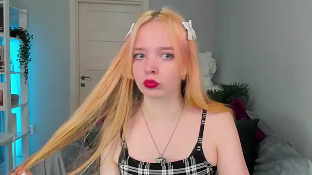 Snapshot of Bellla_Murrr chatting on February 2025 03:01:02 PM Bellla Murrr online show from February 2025 03:01:02 PM