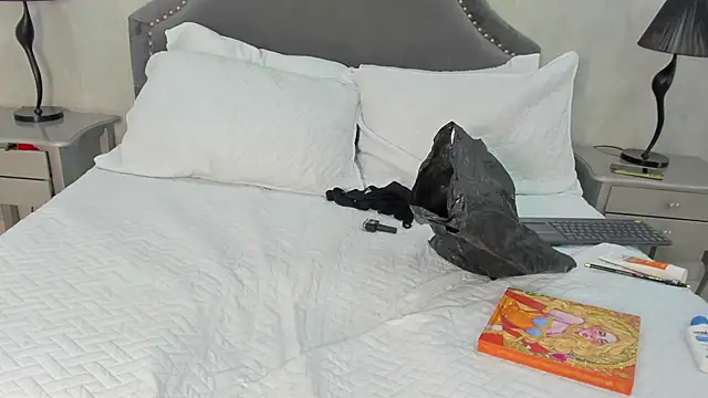 VictoriaBlackfire online show from March 2025 04:08:02 AM