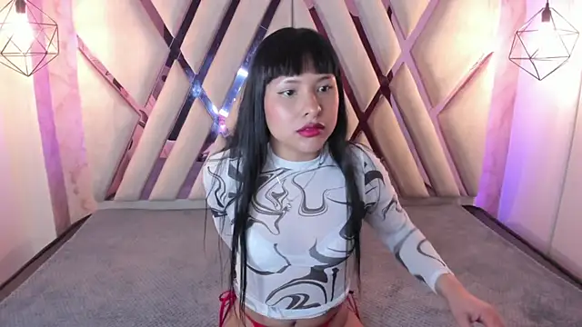 Vera Best  online show from February 2025 11:45:02 AM