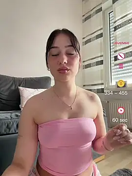 Snapshot of Daria-maus24 chatting on June 2026 03:46:01 PM Daria-maus24 online show from June 2026 03:46:01 PM