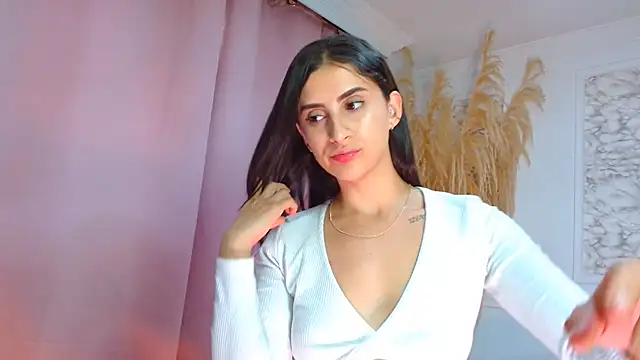 Snapshot of Danella_houston chatting on June 2026 06:19:01 PM Danella houston online show from June 2026 06:19:01 PM