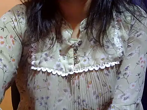 Snapshot of Your_cutiepie_ chatting on February 2025 06:35:02 PM Your cutiepie online show from February 2025 06:35:02 PM