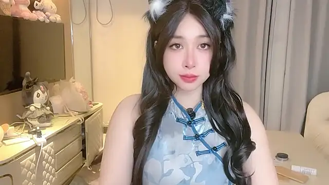 Snapshot of Moonccoi chatting on October 2025 12:45:01 PM Moonccoi online show from October 2025 12:45:01 PM