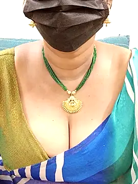 Snapshot of niiveditha chatting on February 2025 07:53:01 PM niiveditha online show from February 2025 07:53:01 PM