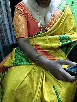 Snapshot of niiveditha chatting on November 2025 03:07:01 AM niiveditha online show from November 2025 03:07:01 AM