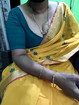 Snapshot of niiveditha chatting on November 2025 09:31:01 AM niiveditha online show from November 2025 09:31:01 AM