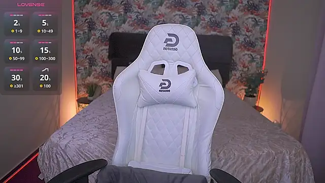 Snapshot of DivineJass chatting on March 2026 10:37:01 PM DivineJass online show from March 2026 10:37:01 PM