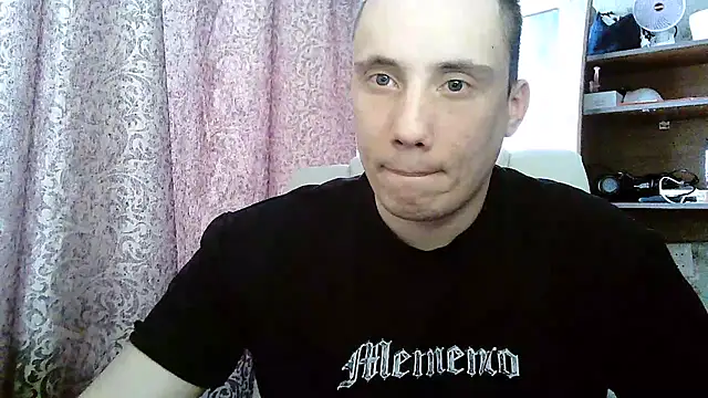 Snapshot of Big_men4422 chatting on March 2025 06:21:02 AM Big men4422 online show from March 2025 06:21:02 AM