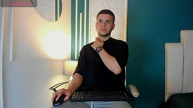 Sebastian Phoenix online show from February 2025 11:57:02 AM