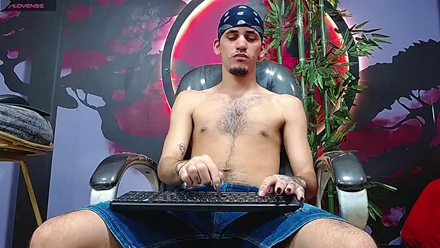 Dirty Kingg online show from November 2025 08:30:01 PM