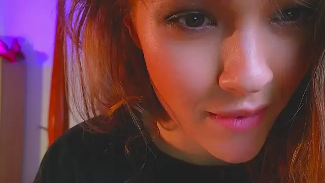 Snapshot of DemiDee chatting on December 2024 02:39:02 PM DemiDee online show from December 2024 02:39:02 PM