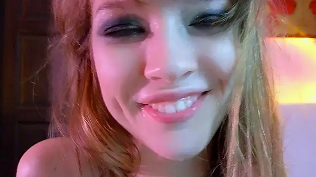 Snapshot of DemiDee chatting on December 2024 06:59:02 PM DemiDee online show from December 2024 06:59:02 PM