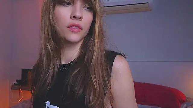 Snapshot of DemiDee chatting on January 2025 01:15:02 AM DemiDee online show from January 2025 01:15:02 AM