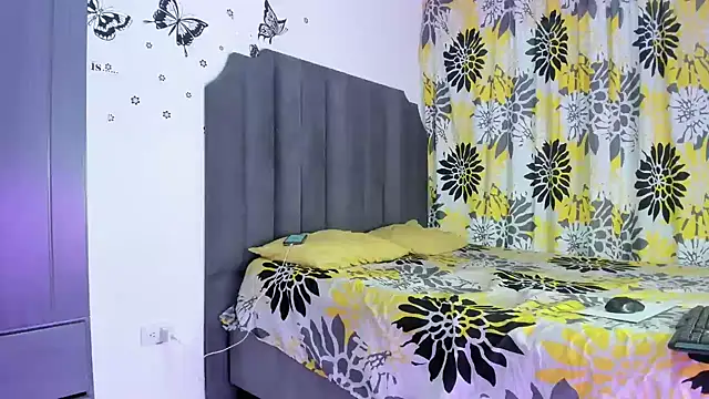 moree Queen online show from November 2025 07:46:01 PM