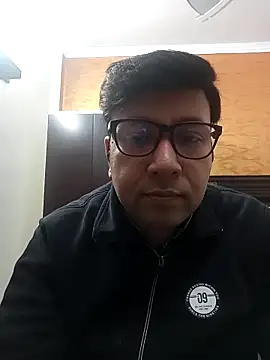 innocentboy1987 online show from November 2025 09:41:02 AM