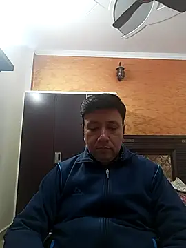 innocentboy1987 online show from November 2025 04:46:02 AM