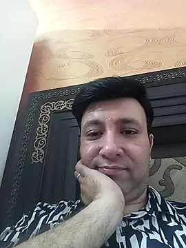 innocentboy1987 online show from May 2026 07:35:01 AM