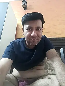 innocentboy1987 online show from May 2026 04:24:02 PM